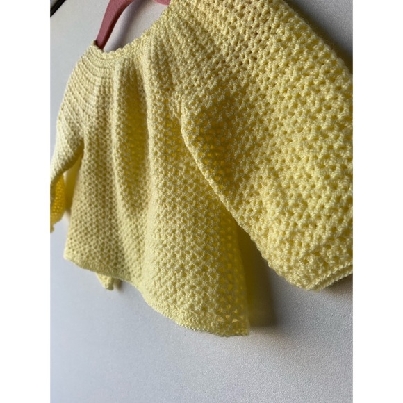 COPY - Cute little vintage baby shawl jacket butter yellow - Picture 4 of 8